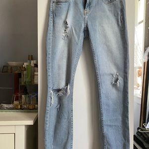 Blue Zara skinny jeans. Size 4. Like new.